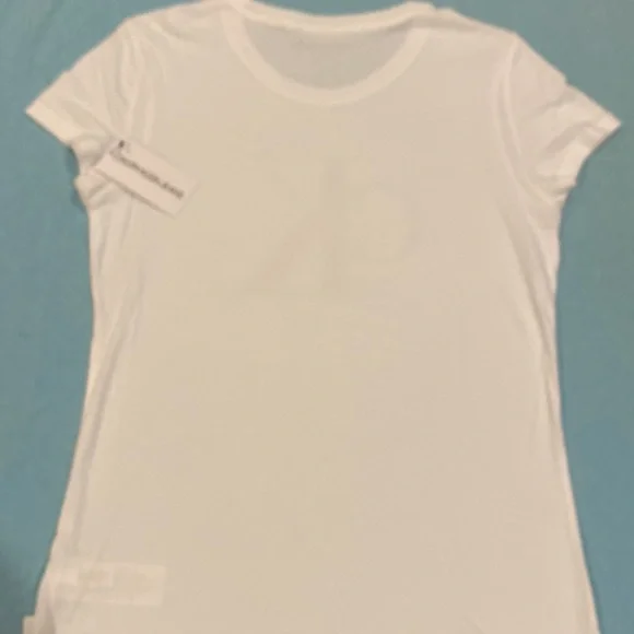 Calvin Klein Jeans T-shirt New w/tags Perfect Condition-Small - Picture 6 of 6